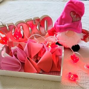 Valentine's Day Pink Decor Set